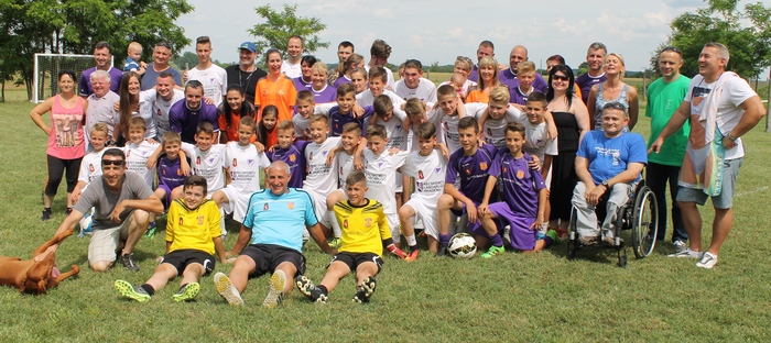 U12
