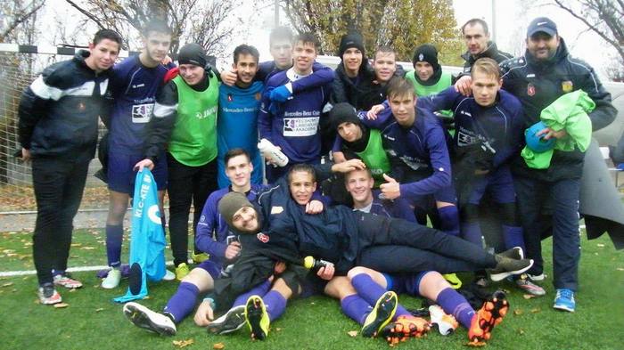 U17